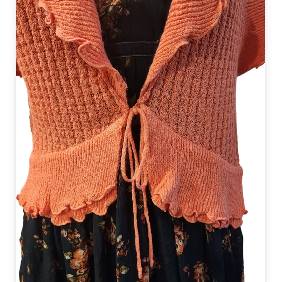 Short Sleeve Knit Cardigan - Picture 2 of 7